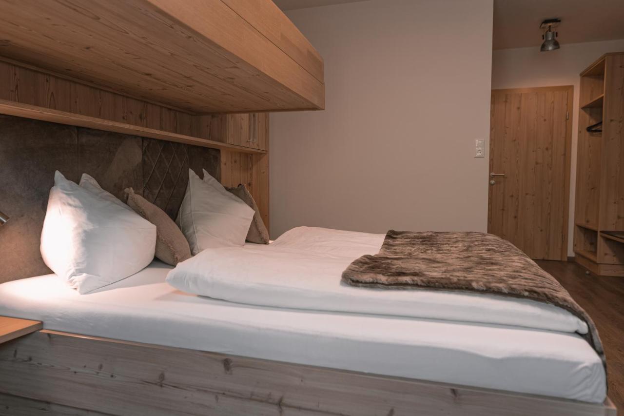 Hotel Brandgut - Vor Freude Gluehen à Viehhofen Extérieur photo