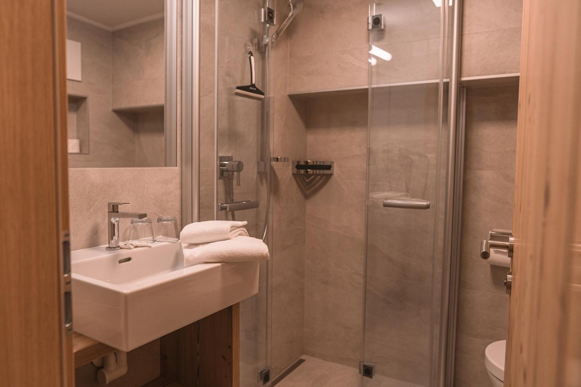 Hotel Brandgut - Vor Freude Gluehen à Viehhofen Extérieur photo