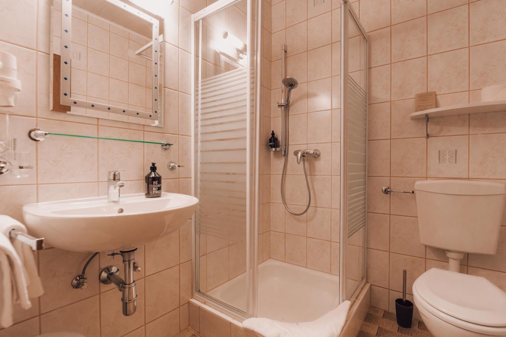 Hotel Brandgut - Vor Freude Gluehen à Viehhofen Extérieur photo