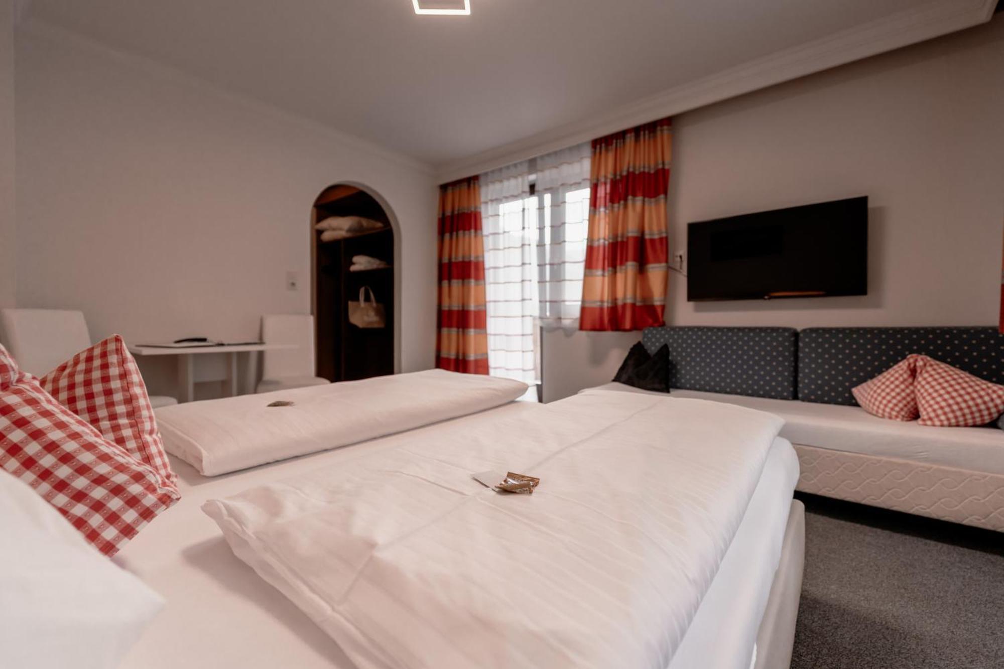 Hotel Brandgut - Vor Freude Gluehen à Viehhofen Extérieur photo