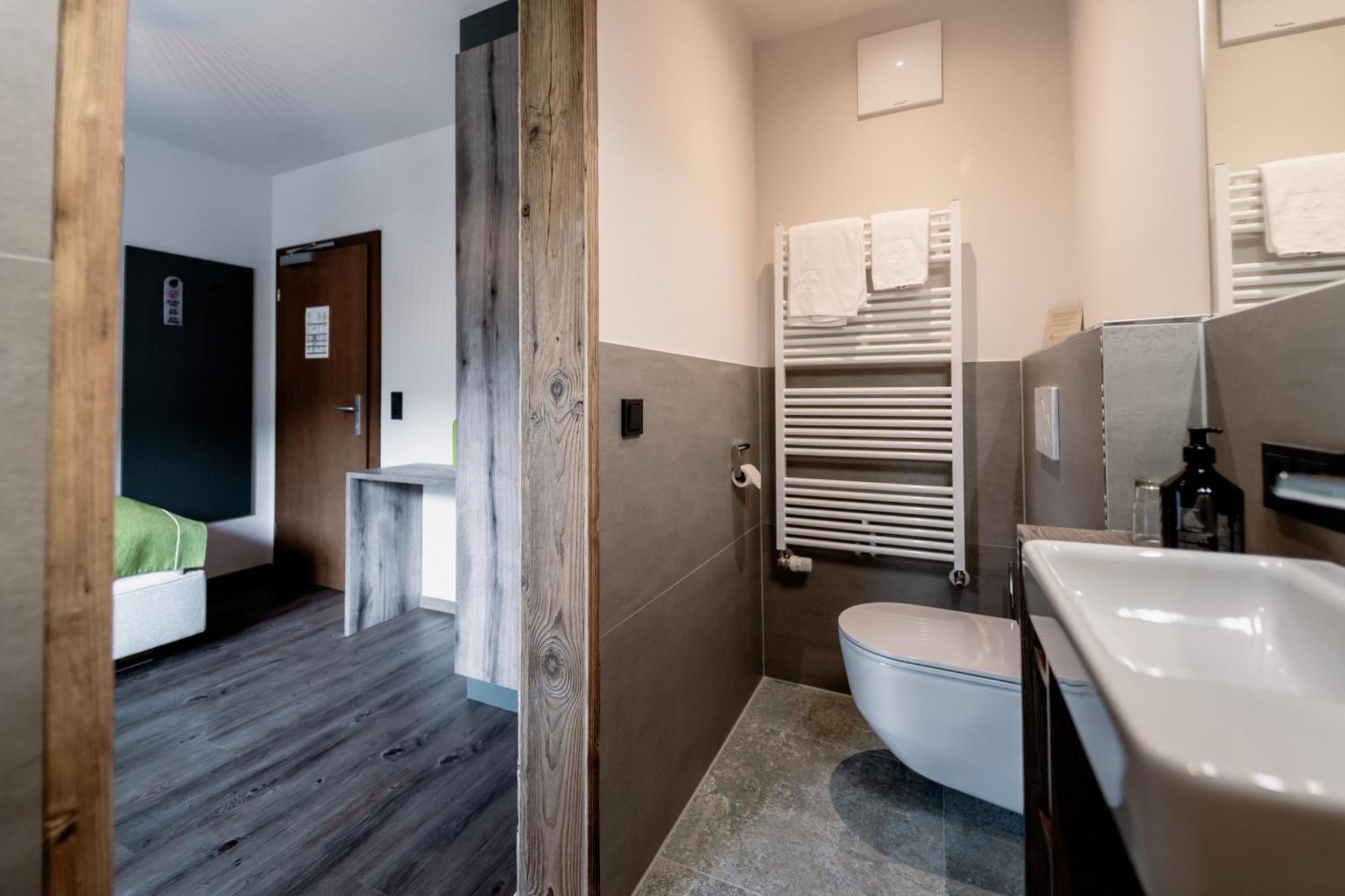 Hotel Brandgut - Vor Freude Gluehen à Viehhofen Extérieur photo