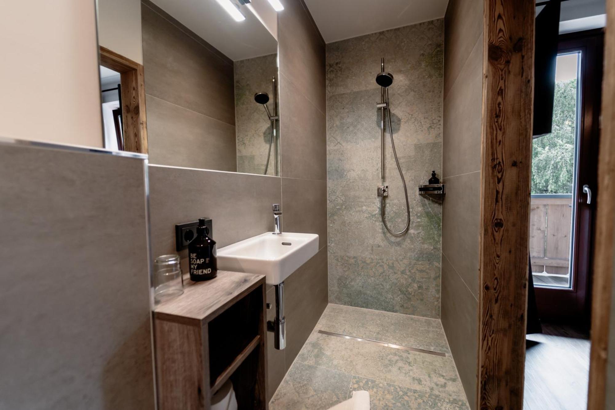 Hotel Brandgut - Vor Freude Gluehen à Viehhofen Extérieur photo